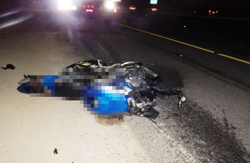 Two dies In Truck Bike Accident In Alwar राजस्थान में यहां दर्दनाक दुर्घटना, ट्रोले ने चार जनों को कुचला, दो की मौत, मची चीख-पुकार