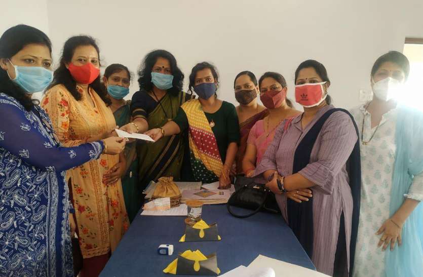 फीस जमा करने के लिए नहीं थे पैसे, क्लब ने उठाया जिम्मा फीस जमा करने के लिए नहीं थे पैसे, क्लब ने उठाया जिम्मा