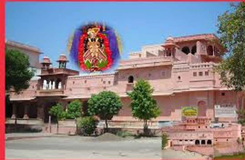 God waiting for the right to Dwarkadhish भगवान द्वारकाधीश को हक का इंतजार