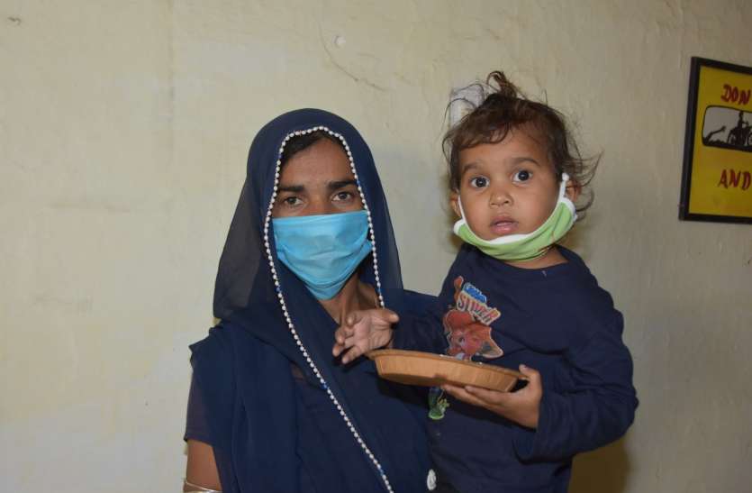 Aarti was kidnapped from the temple in search of children, rescued from Jaipur संतान की चाह में आरती को मंदिर से किया अगुवा, जयपुर से छुड़ाया