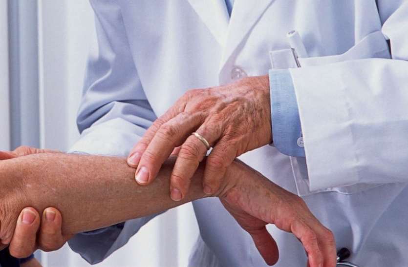 coronavirus on Skin जापानी शोधकर्ताओं का दावा, मानव त्वचा पर 9 घंटे तक रहता है Coronavirus का संक्रमण