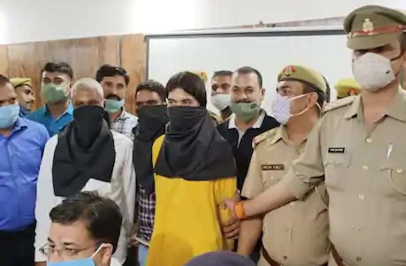 गोंडा में पुजारी पर जानलेवा हमला निकला फर्जी, पुलिस का दावा पुजारी ने खुद पर कराई थी फायरिंग गोंडा में पुजारी पर जानलेवा हमला निकला फर्जी, पुलिस का दावा पुजारी ने खुद पर कराई थी फायरिंग