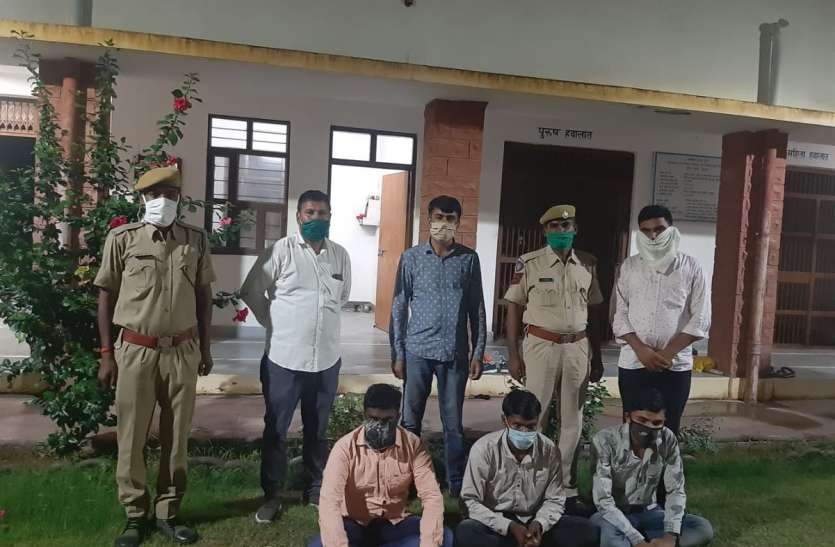 हत्या के तीन और वांछित आरोपी गिरफ्तार, महाराष्ट्र से पकड़े हत्या के तीन और वांछित आरोपी गिरफ्तार, महाराष्ट्र से पकड़े
