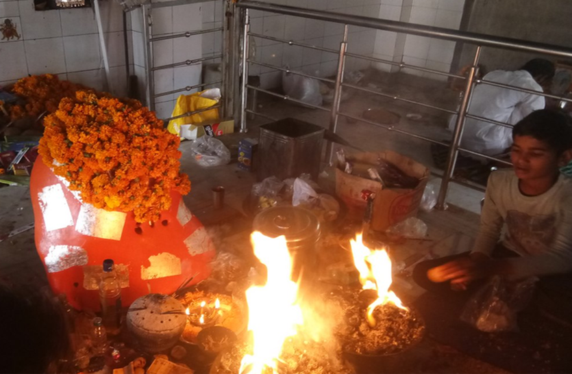 शक्तिपीठों पर कोरोना से बचाव-सुख-समृद्धि की कामना शक्तिपीठों पर कोरोना से बचाव-सुख-समृद्धि की कामना