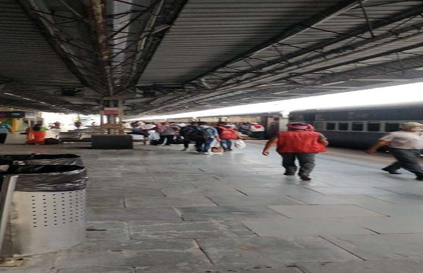 WEST BENGAL----लॉक डाउन के बाद पहली बार सियालदह से खुला गंगा सागर