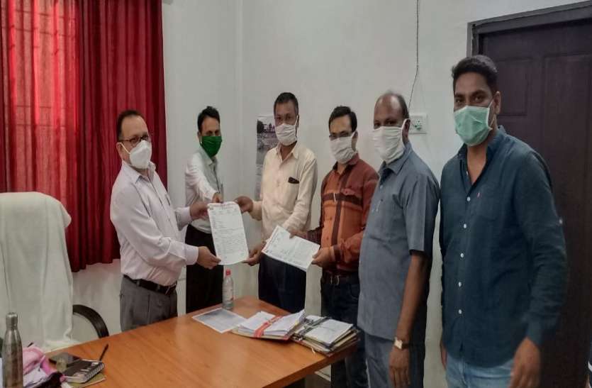 20 साल बाद भी नहीं मिला किसानों को मुआवजा 20 साल बाद भी नहीं मिला किसानों को मुआवजा