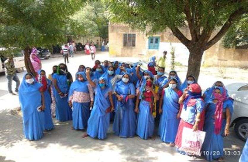 महिला सुपरवाइजर बोली : निकलो दफ्तर से बाहर, काम तो करती नहीं...आ गई सरकारी नौकरी मांगने ! महिला सुपरवाइजर बोली : निकलो दफ्तर से बाहर, काम तो करती नहीं...आ गई सरकारी नौकरी मांगने !