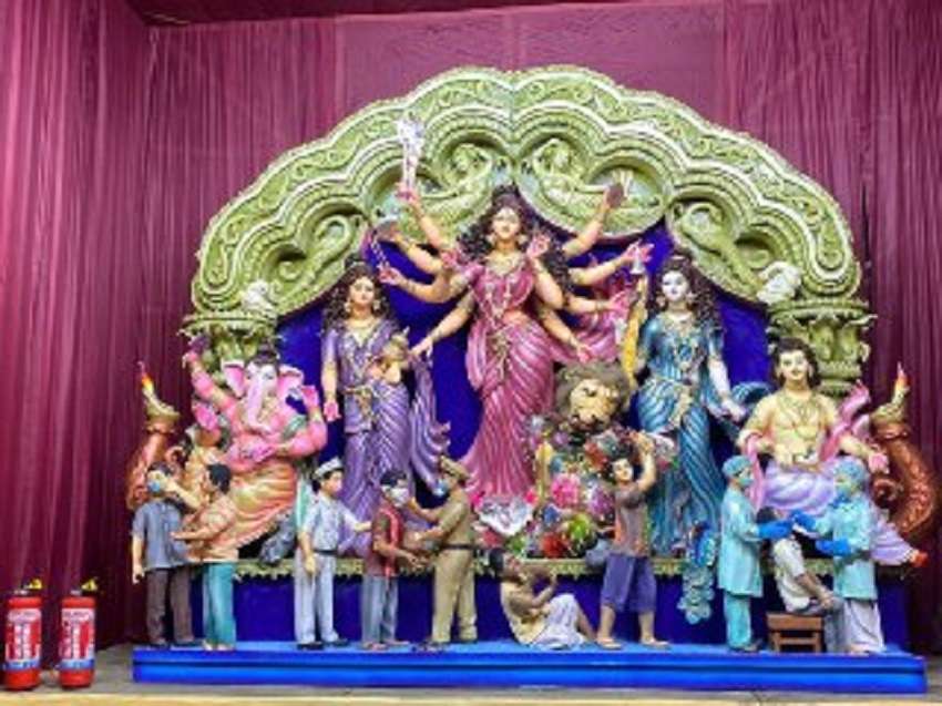 WEST BENGAL DURGA PUJA--प्रवासी मजदूरों को बनाया दुर्गापूजा में थीम
