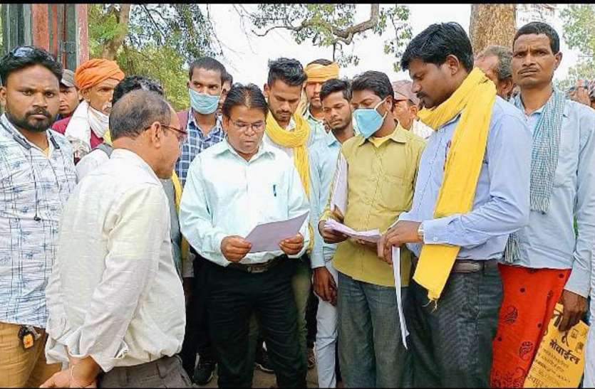 Benefit of schemes not directly reaching the beneficiaries हितग्राहियों तक सीधे नहीं पहुंच रहा योजनाओं का लाभ