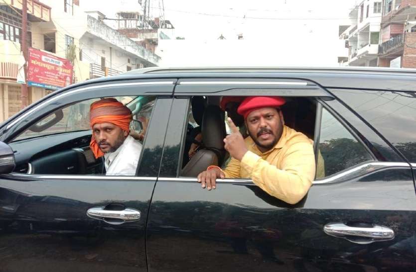 sri karni sena बलिया हत्याकांड में कूदी श्री करणी सेना, बलिया जा रहे राष्ट्रीय उपाध्यक्ष समेत पदाधिकारी रोके गए