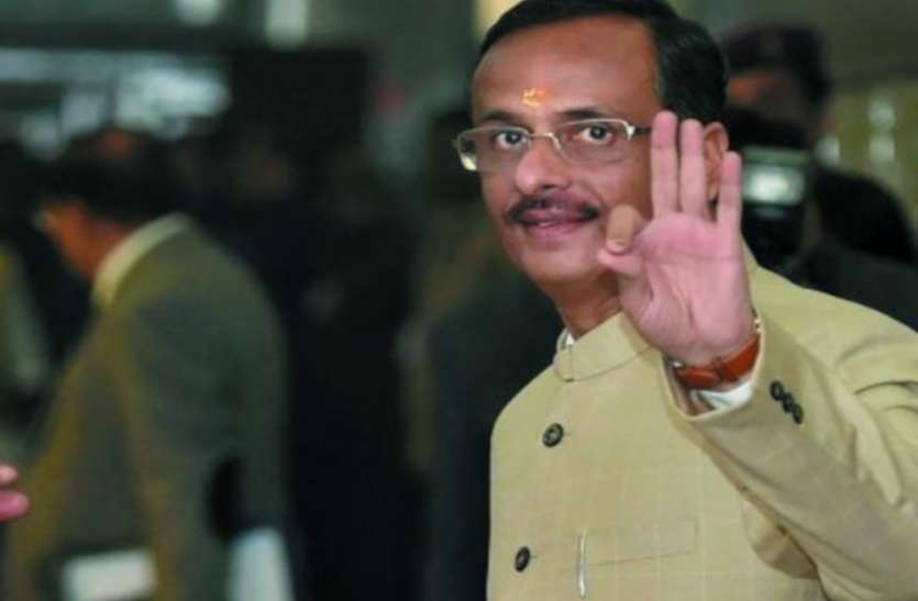 यूपी में यूनिवर्सिटी में पढ़ाई पर फैसला नवंबर माह में : डिप्टी सीएम दिनेश शर्मा यूपी में यूनिवर्सिटी में पढ़ाई पर फैसला नवंबर माह में : डिप्टी सीएम दिनेश शर्मा