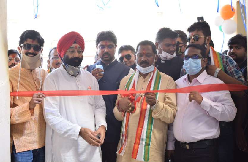 खाद्य मंत्री ने खाद्यान्न गोदाम का किया उद्घाटन, बोले- धान से एथेनॉल बनाने वाला छत्तीसगढ़ पहला राज्य खाद्य मंत्री ने खाद्यान्न गोदाम का किया उद्घाटन, बोले- धान से एथेनॉल बनाने वाला छत्तीसगढ़ पहला राज्य