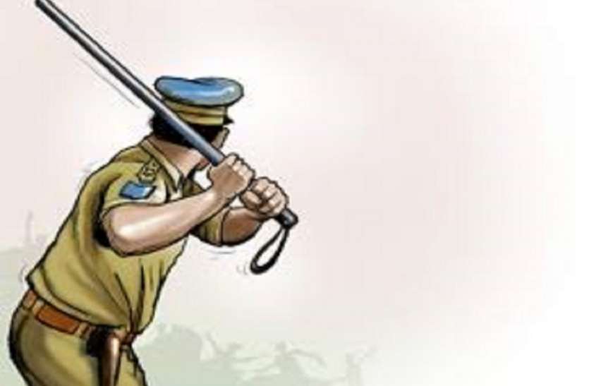 aiadmk-dmk clash झंडा फहराने के विवाद में एआईएडीएमके व डीएमके कार्यकर्ता भिड़े