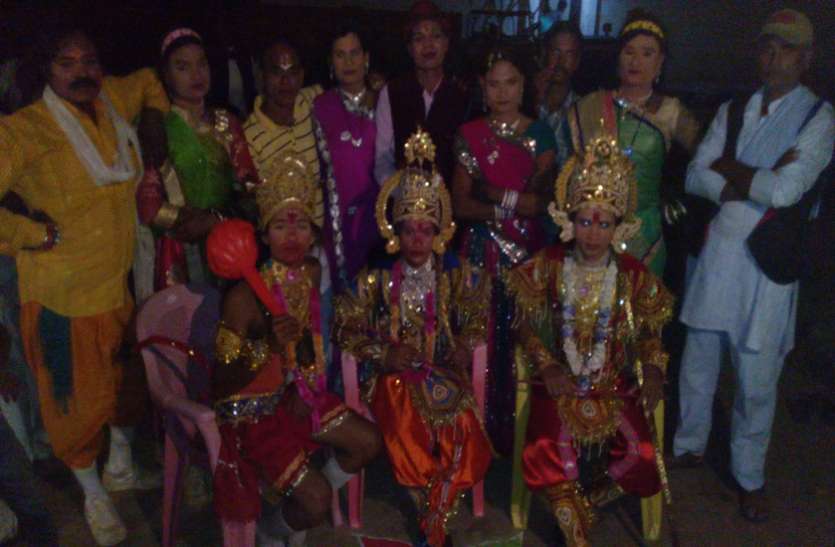 विजयादशमी तिथि को लेकर लोगों में भ्रम की स्थिति विजयादशमी तिथि को लेकर लोगों में भ्रम की स्थिति