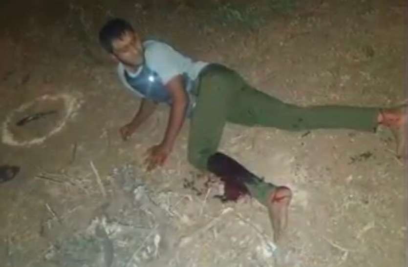 photo6093710388978887626.jpg बैंक में लूट के आरोपी और पुलिस के बीच जमकर हुई ‘ठायं-ठायं’, दिखा ख़ौफ़नाक मंज़र