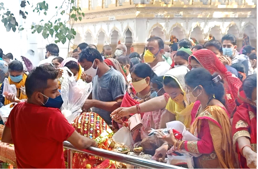 Crowds gathered in Jalpa Madhiya to worship on Ashtami see video