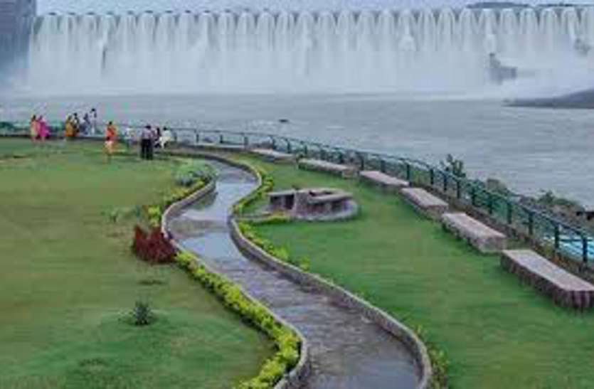 सौराष्ट्र के 140 में से 78 पूरी तरह से भरी स्तिथि मे सौराष्ट्र के 140 में से 78 पूरी तरह से भरी स्तिथि मे