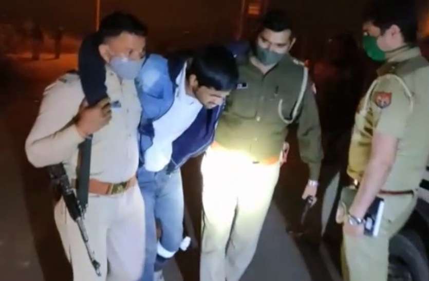 greater-noida.jpg गोलियों की तड़तड़ाहट से गूंजा यूपी का ये शहर, एनकाउंटर में पुलिस की गोलियों से चार बदमाश पस्त