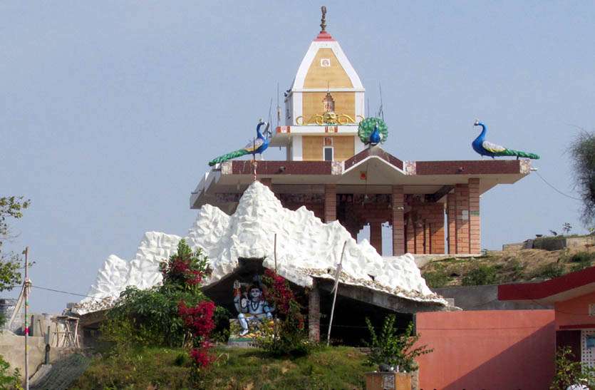 आओ गांव चले: बाढ़ में उजडऩे के बाद फिर बसाया गया था नानेर आओ गांव चले: बाढ़ में उजडऩे के बाद फिर बसाया गया था नानेर