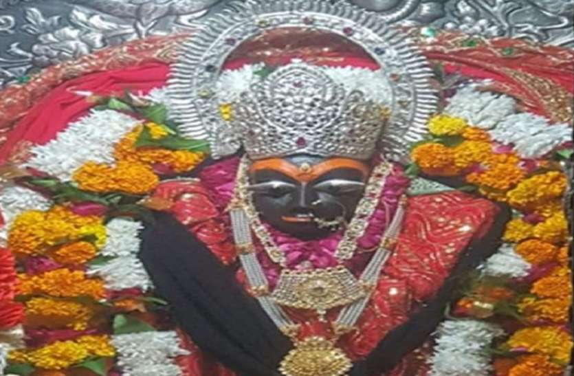 शारदीय नवरात्र की महानवमी पर मां शारदा का सिद्धिदात्री स्वरूप Shardiya Navratri 2020: महानवमी पर मां शारदा के सिद्धिदात्री स्वरूप का दर्शन-पूजन करने उमड़े श्रद्धालु