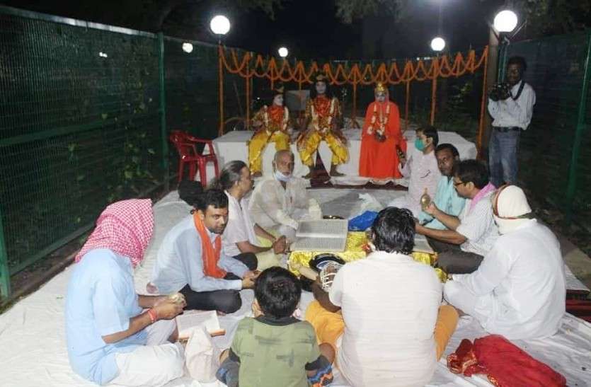Chitrakoot ramleela Varanasi दशहरा न रामलीला, ऐतिहासिक भरत मिलाप की रौनक भी गायब