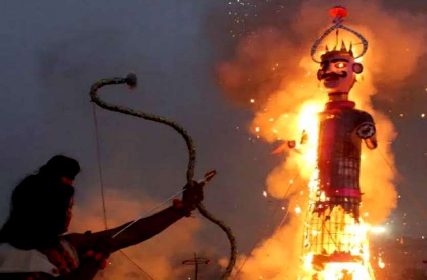 आज बाहर नहीं, मन में ही जलाएं बुराइयों का रावण आज बाहर नहीं, मन में ही जलाएं बुराइयों का रावण