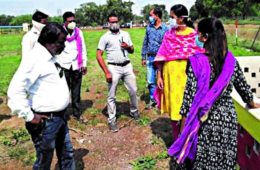 राजनांदगांव: काम के प्रति लापरवाही पड़ी भारी, उप वनमंडल अधिकारी और ग्रामीण कृषि विस्तार अधिकारी को SDM ने थमाया नोटिस राजनांदगांव: काम के प्रति लापरवाही पड़ी भारी, उप वनमंडल अधिकारी और ग्रामीण कृषि विस्तार अधिकारी को SDM ने थमाया नोटिस