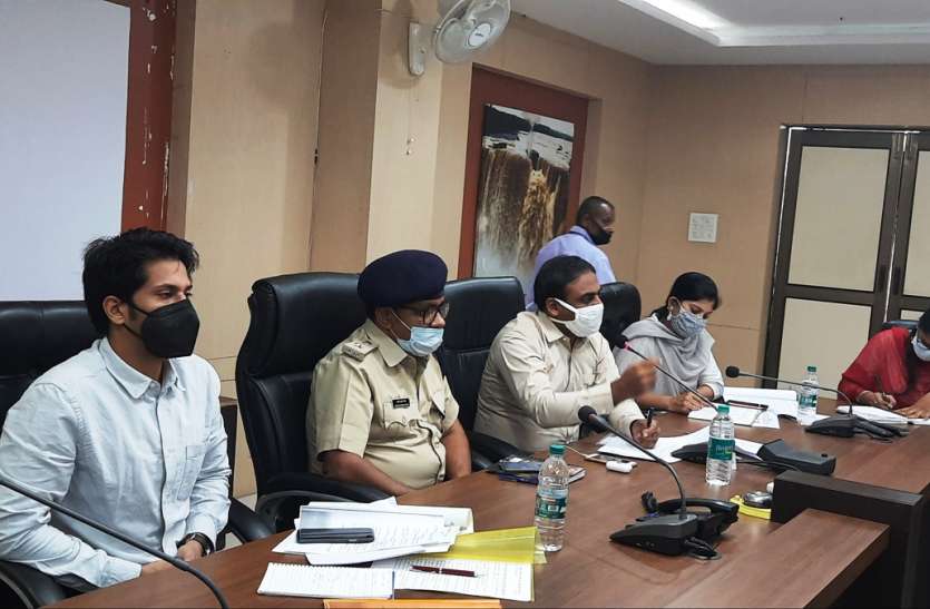 Action will not be taken for under-ground parking in commercial institutions शहर में व्यावसायिक संस्थानों में अंडर ग्राउंड पार्किंग नहीं करने पर होगी कार्रवाई, कलेक्टर ने तय की गाइड लाइन