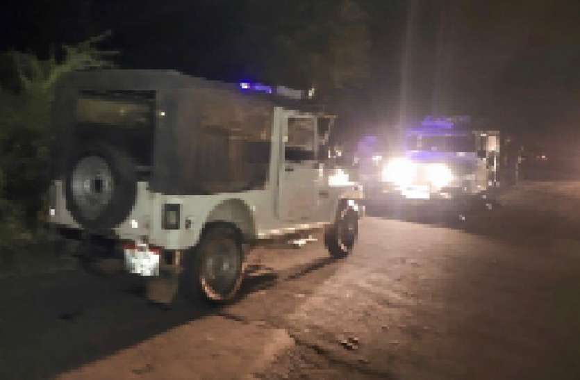झील किनारे बेशकीमती जमीन पर अतिक्रमण झील किनारे बेशकीमती जमीन पर अतिक्रमण