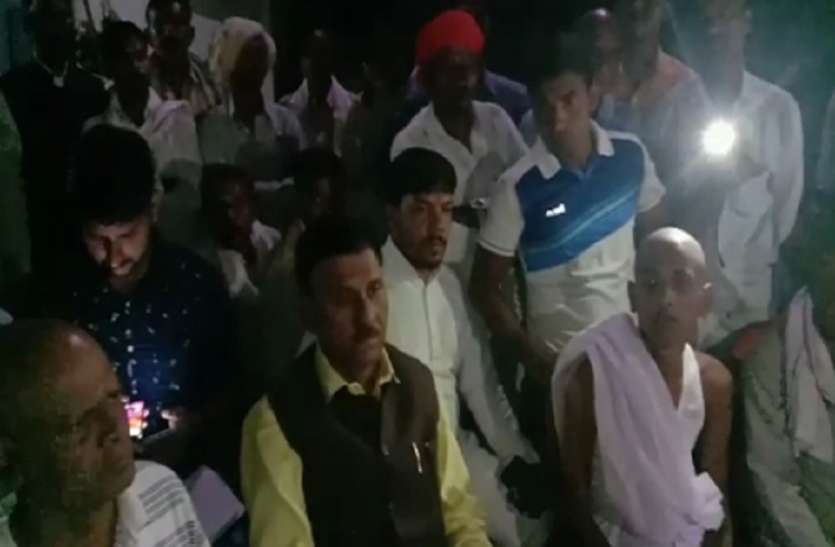 दुर्जनपुर काण्ड : भाजपा के पूर्व मंत्री ने भाजपा सरकार पर खड़े किए सवाल दुर्जनपुर काण्ड : भाजपा के पूर्व मंत्री ने भाजपा सरकार पर खड़े किए सवाल