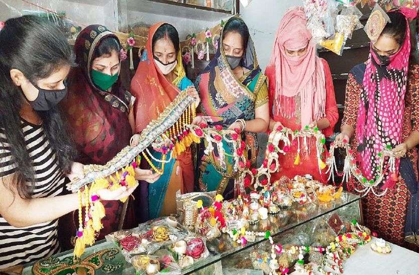 कोरोना से उबरा बाजार: तीन मॉल के साथ शहर में खुले 80 से ज्यादा नए प्रतिष्ठान कोरोना से उबरा बाजार: तीन मॉल के साथ शहर में खुले 80 से ज्यादा नए प्रतिष्ठान