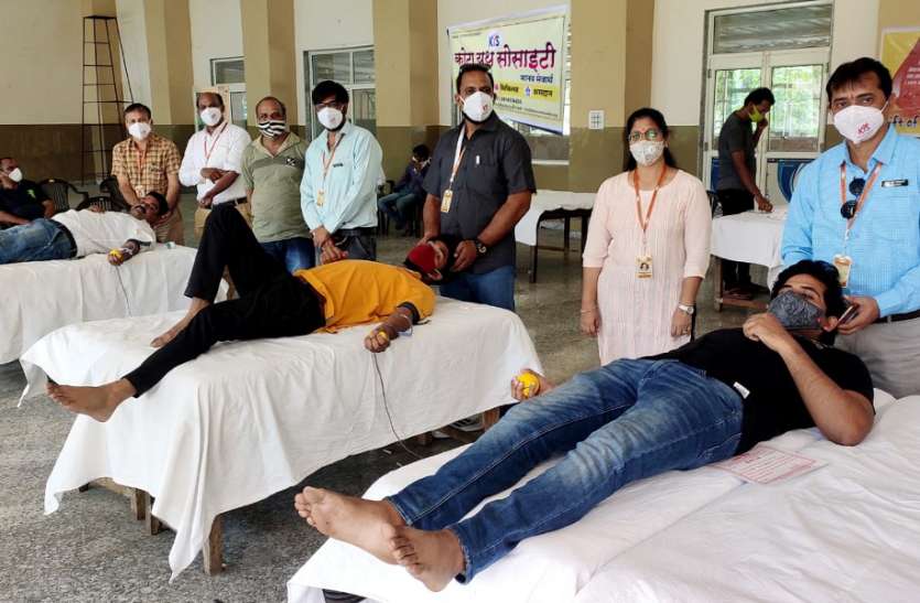 पत्रिका की पहल... रेकॉर्ड 104 यूनिट हुआ रक्तदान पत्रिका की पहल... रेकॉर्ड 104 यूनिट हुआ रक्तदान