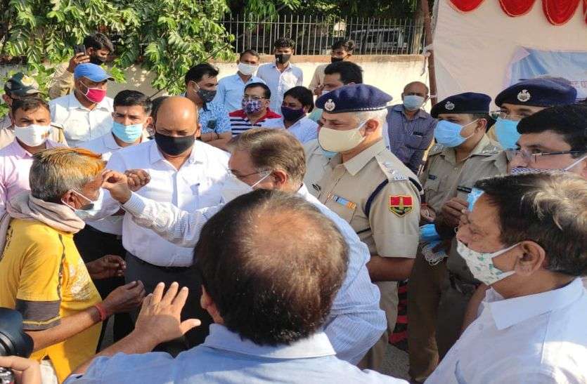 नगर निगम पेंटिंग और स्लोगन से करेगा जागरूक नगर निगम पेंटिंग और स्लोगन से करेगा जागरूक