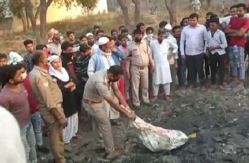 meerut-2.jpg हैवानियत : मेरठ में महिला की बेरहमी से हत्या, 15 टुकड़े करके श्मशान में फेंके, धड़ गायब