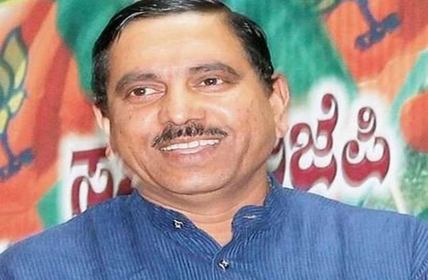 prahlad_joshi.jpg कर्नाटक में नेतृत्व परिवर्तन का कोई प्रस्ताव नहीं: जोशी
