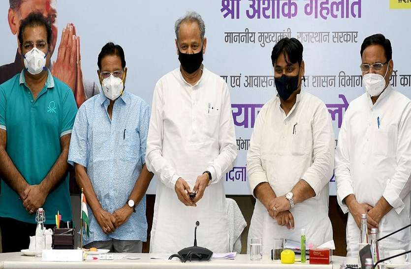 gehlot government implementing law for mandatory mask in rajasthan राजस्थान: अब मास्क अनिवार्य करने के लिए कानून ला रही गहलोत सरकार, बेकाबू CORONA को काबू करने की कवायद