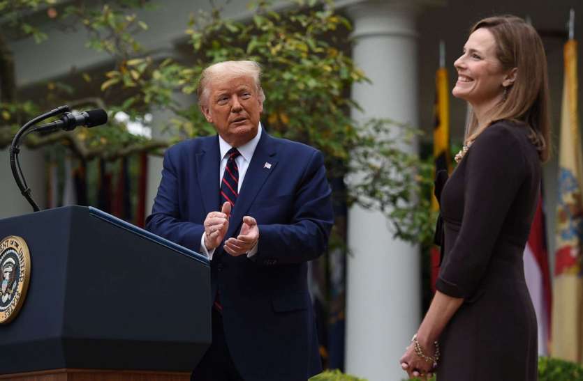 US President Donald Trump Nominee Amy Coney Barrett Become SC Judge -  America: सुप्रीम कोर्ट की जज बनीं एमी कोनी बैरेट, डोनाल्ड ट्रंप ने किया था  नामित - Hindi Samachar 24