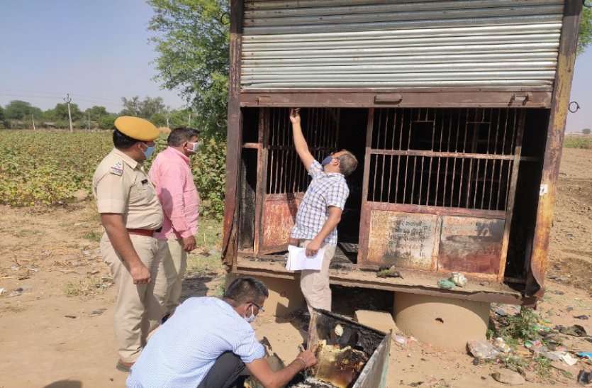 Alwar Shop Burnt Alive: Victims Brother Withdraws FIR against Ownner अलवर ठेके में आग का मामला: मृतक के परिजनों ने हत्या का मामला दर्ज कराने के अगले दिन लिखा- ठेकेदार के खिलाफ कार्रवाई नहीं चाहते