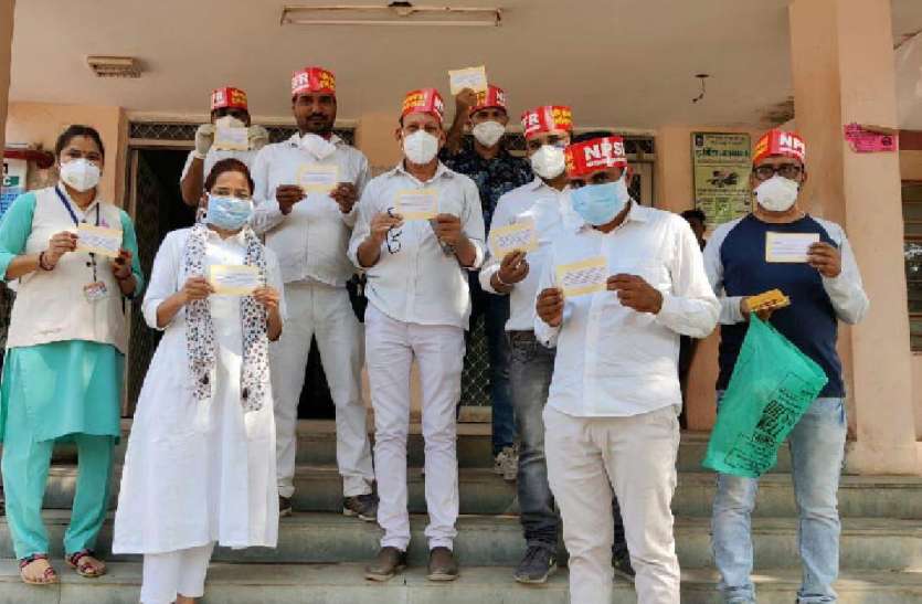 नर्सेज ने उठाई पुरानी पेंशन बहाली की मांग, जिले में शुरू किया पोस्टकार्ड अभियान नर्सेज ने उठाई पुरानी पेंशन बहाली की मांग, जिले में शुरू किया पोस्टकार्ड अभियान