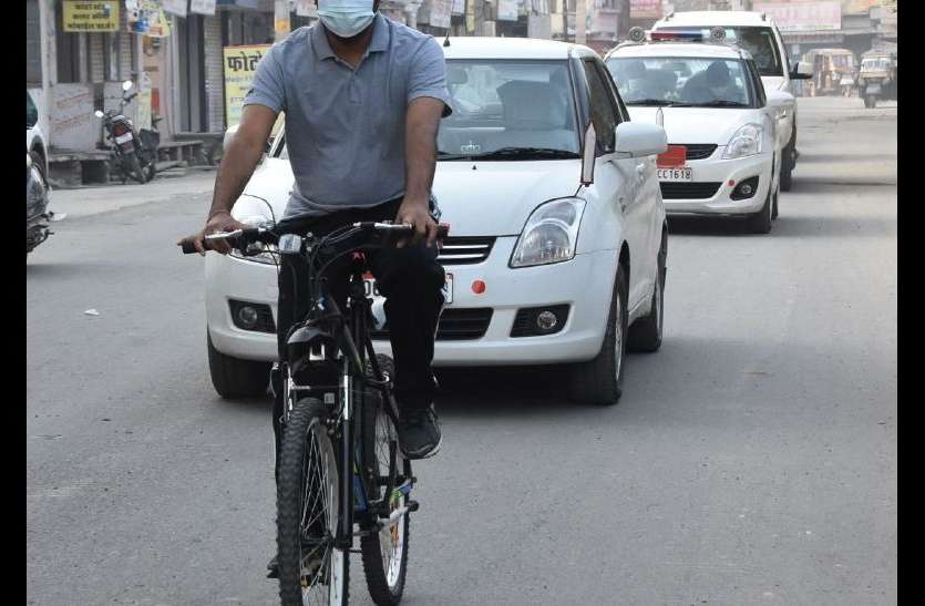 Why did Bhilwara Collector come on the road taking a bicycle, study भीलवाड़ा कलक्टर क्यूं साइकिल ले कर सड़क पर उतर आए, पढि़ए