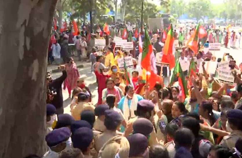 Punjab Tanda Case Punjab: टांडा की घटना को लेकर BJP महिला कार्यकर्ताओं ने घेरा सीएम आवास, 100 वर्कर को पुलिस ने किया गिरफ्तार