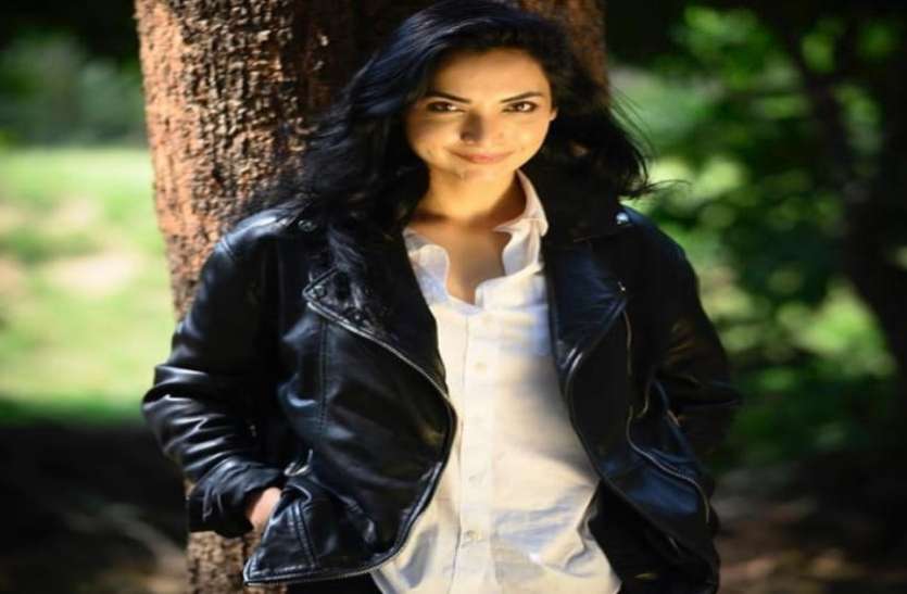 Bihar Election: Police takes pushpam priya choudhary in custody Bihar Election: 5 घंटे तक पुलिस हिरासत में रहीं CM कैंडिडेट पुष्पम प्रिया, जानें मामला