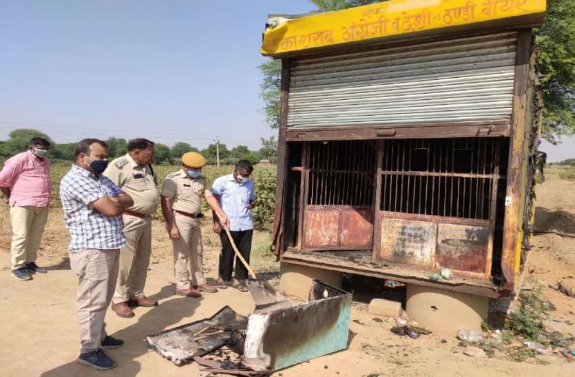Alwar Wine Shop Salesmen Burnt Alive Case Postmortem Report अलवर ठेके पर जलकर हुई युवक की मौत के बाद आई पोस्टमॉर्टम रिपोर्ट, जानिए डॉक्टर ने क्या कहा