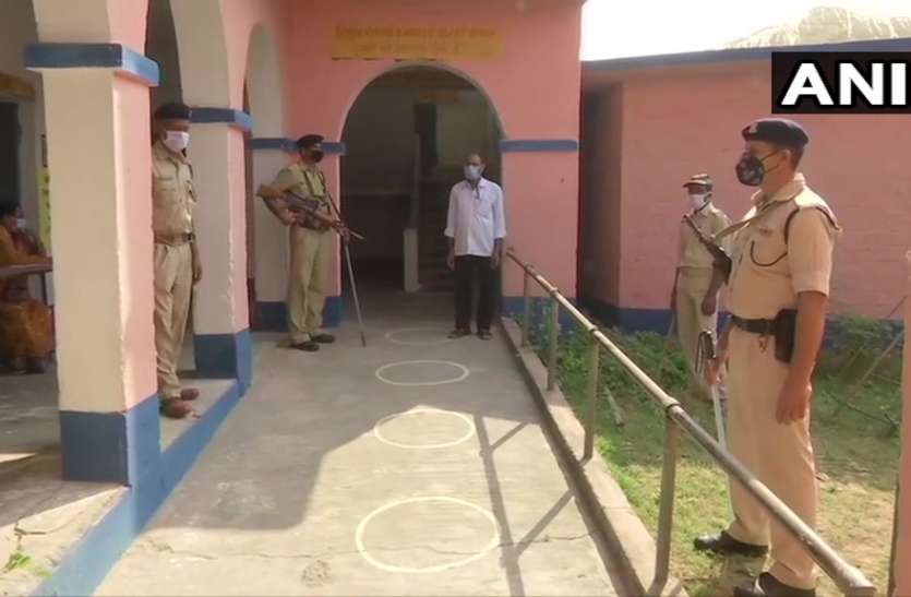 Voters of Balgudar village in Lakhisarai district boycott election Bihar Election: लखीसराय के बालगुदार में लोगों ने किया मतदान का बहिष्कार, ये है कारण