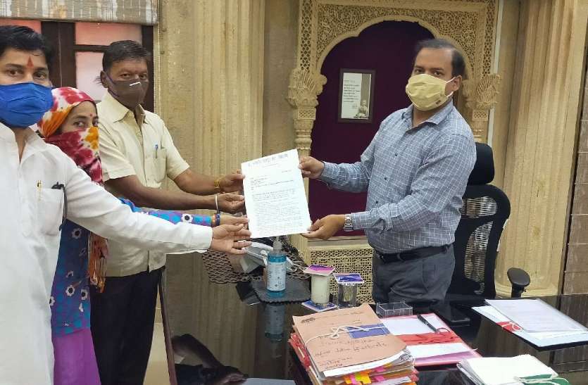 'धरातल पर बिना सोचे समझे निजीकरण को आमादा हो गई है सरकार' 'धरातल पर बिना सोचे समझे निजीकरण को आमादा हो गई है सरकार'
