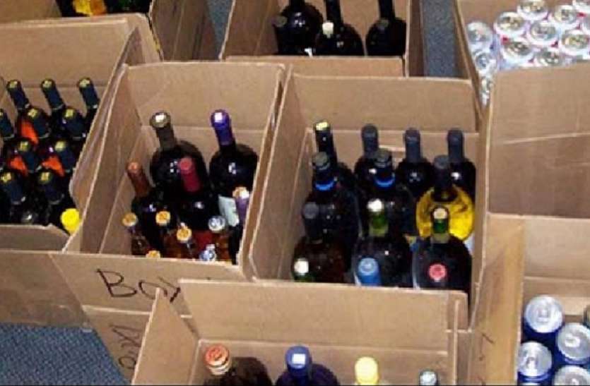 illegal liquor सतना पुलिस को मिली बड़ी कामयाबी, दो लाख की अवैध शराब बरामद