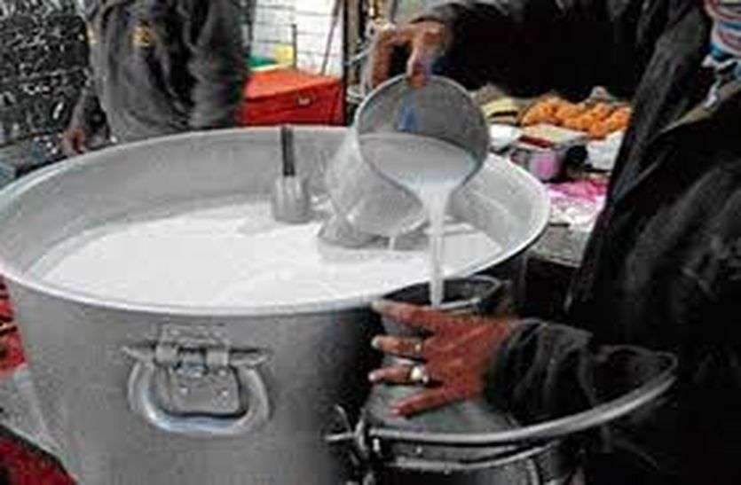 टोंक में नकली घी बनाने का कारखाना पकड़ा टोंक में नकली घी बनाने का कारखाना पकड़ा