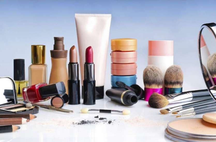 cosmetic.jpg कॉस्मेटिक सामानों की प्रदेश में जांच की व्यवस्था नहीं, सिर्फ लाइसेंस कर रहे हैं जारी