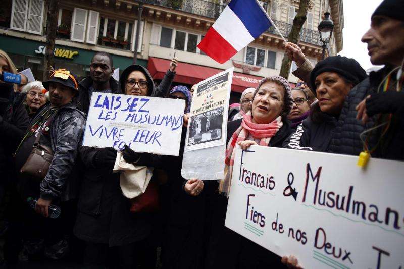 france_muslim_protest.jpg