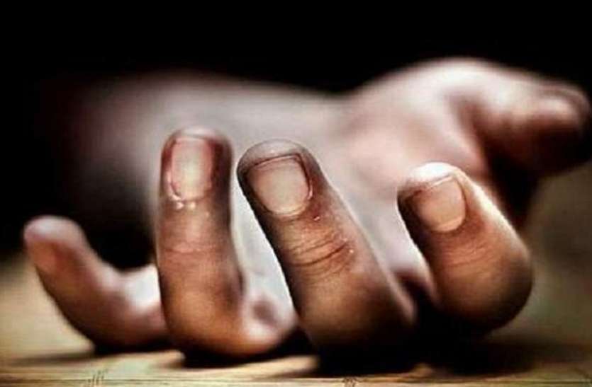 murder22_1.jpg दिवाली पर मातम: गृह क्लेश में पत्नी काे गाेली मारने के बाद पति ने की आत्महत्या